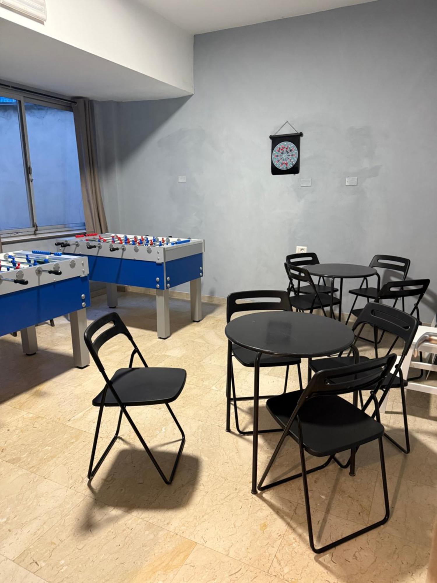 Lion University & Youth Hostel Milano Buitenkant foto