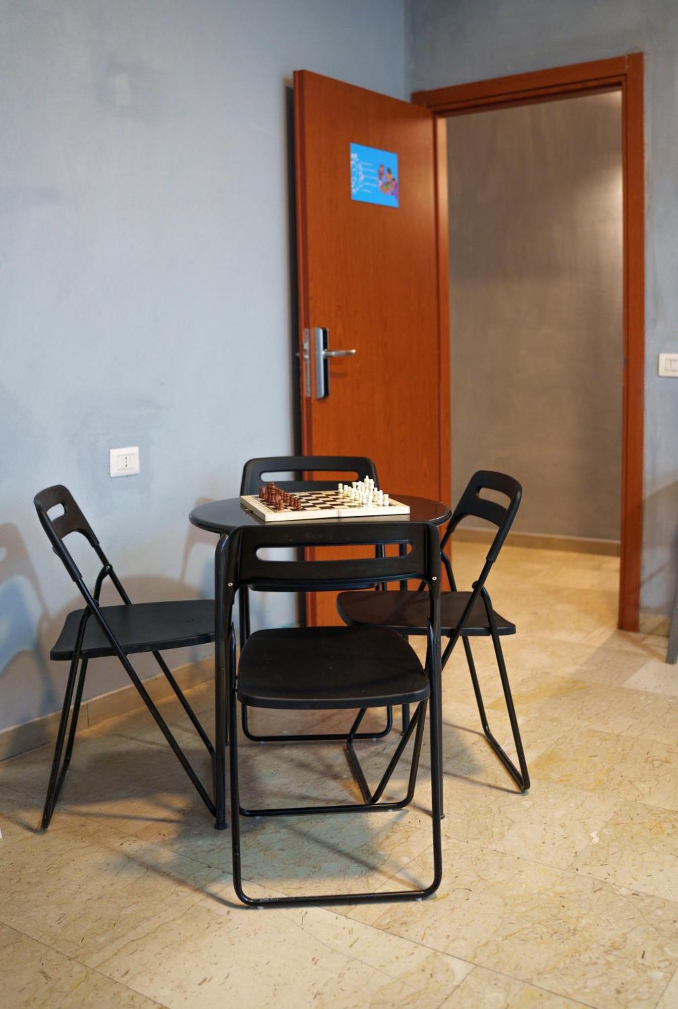 Lion University & Youth Hostel Milano Buitenkant foto